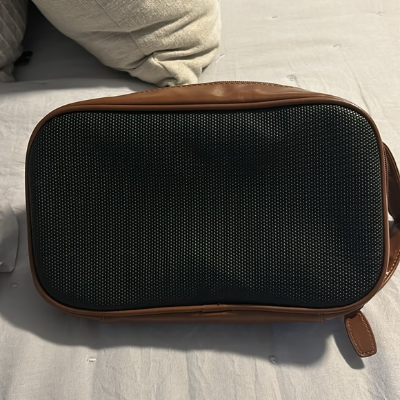 Penguin toiletry bag - Picture 4 of 5